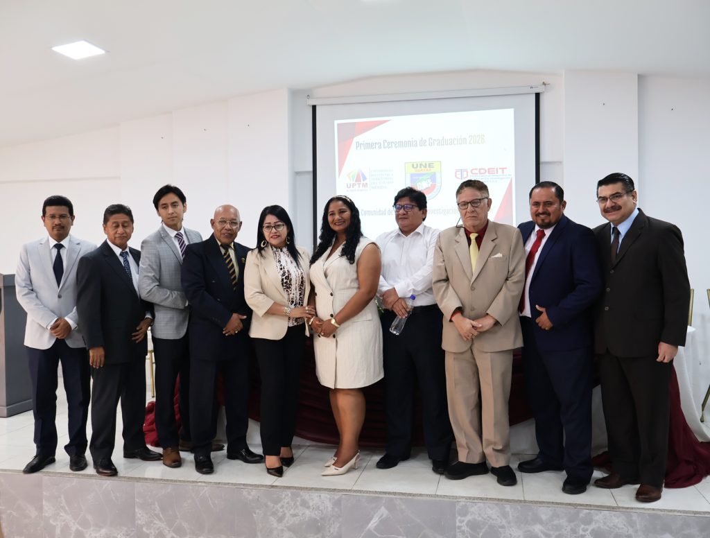 Autoridades invitadas a la Graduacion.